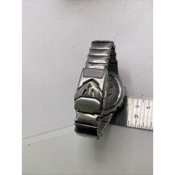Dakota Steel Sting Ray Watch Men 39mm Black Tone Dial Date  Dakota Steel Sting Ray Mens Silver Watch Works New Battery